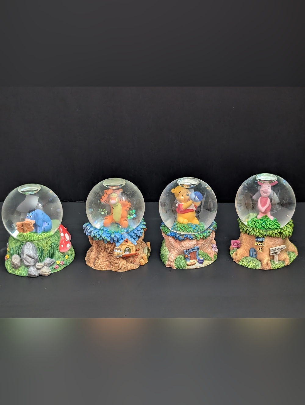 Vintage Disney Winnie The Pooh Tigger Piglet Eeyore Mini Snow Globe 5-2026